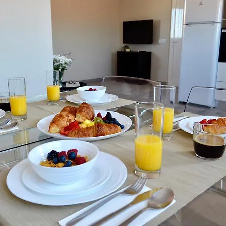 Villa Eltael - Rita Apartment - Warm Pool Until 1 November Apartment *